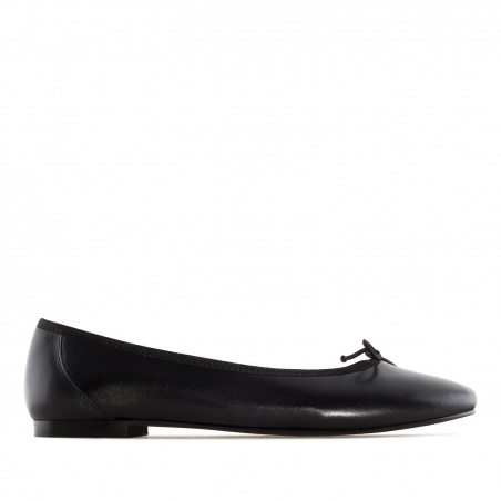 Ballet Flats in Black Leather