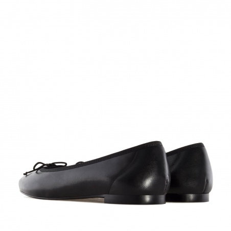 Ballet Flats in Black Leather