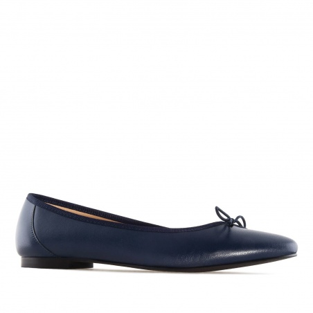 Ballet Flats in Navy Leather