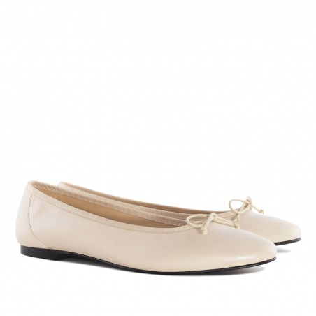 Ballet Flats in Beige Leather