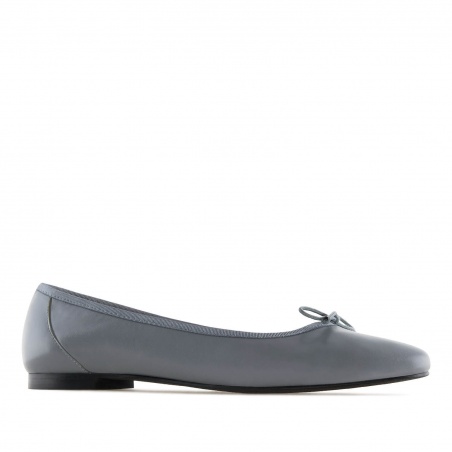 Ballet Flats in Gray Leather