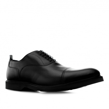 Oxford style Shoes in Black Leather