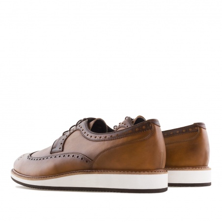 Oxford Shoes in Tan Leather