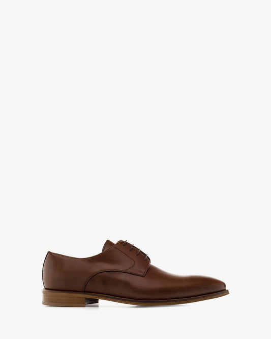 Zapato en cuero marron