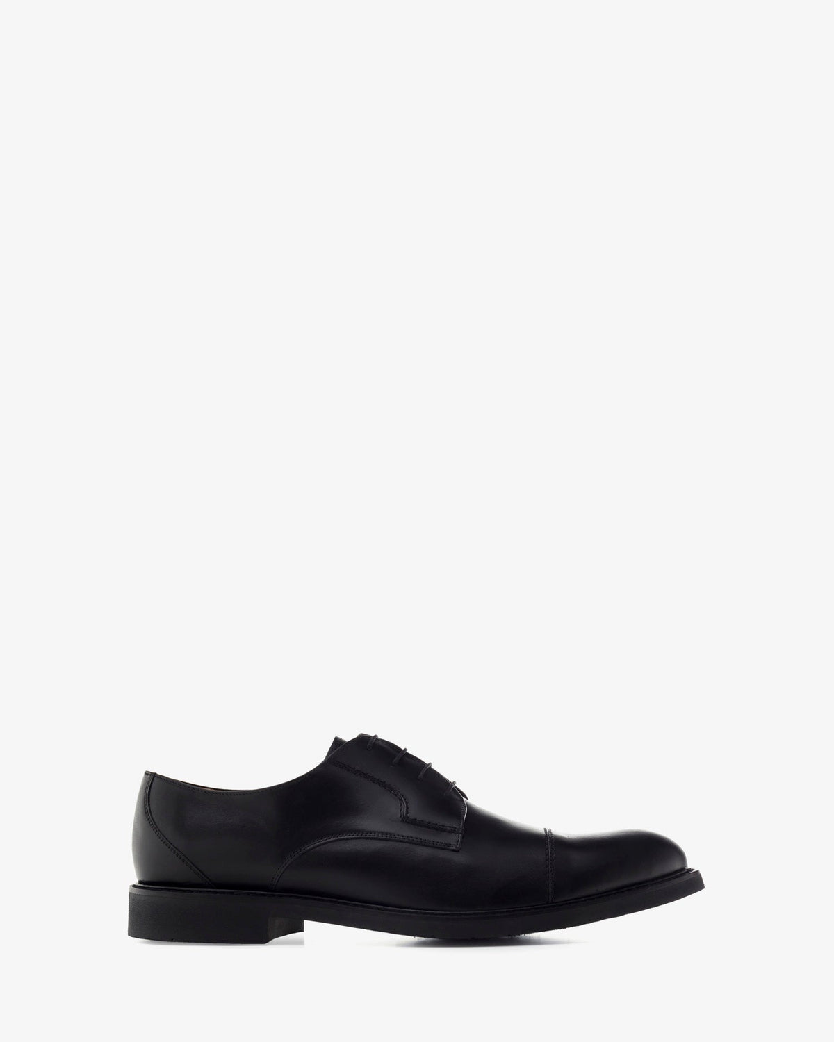 Zapato de piel color negro