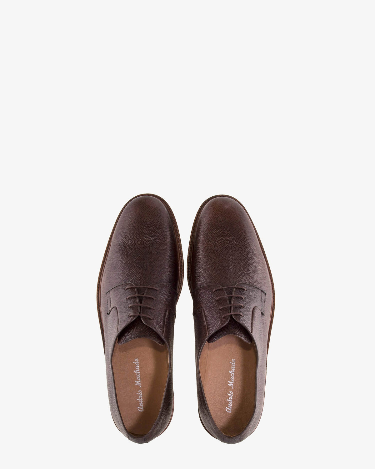Zapato de piel color marron