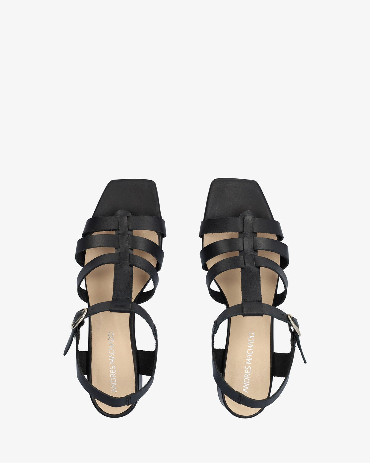Sandalia con tacón en piel negro