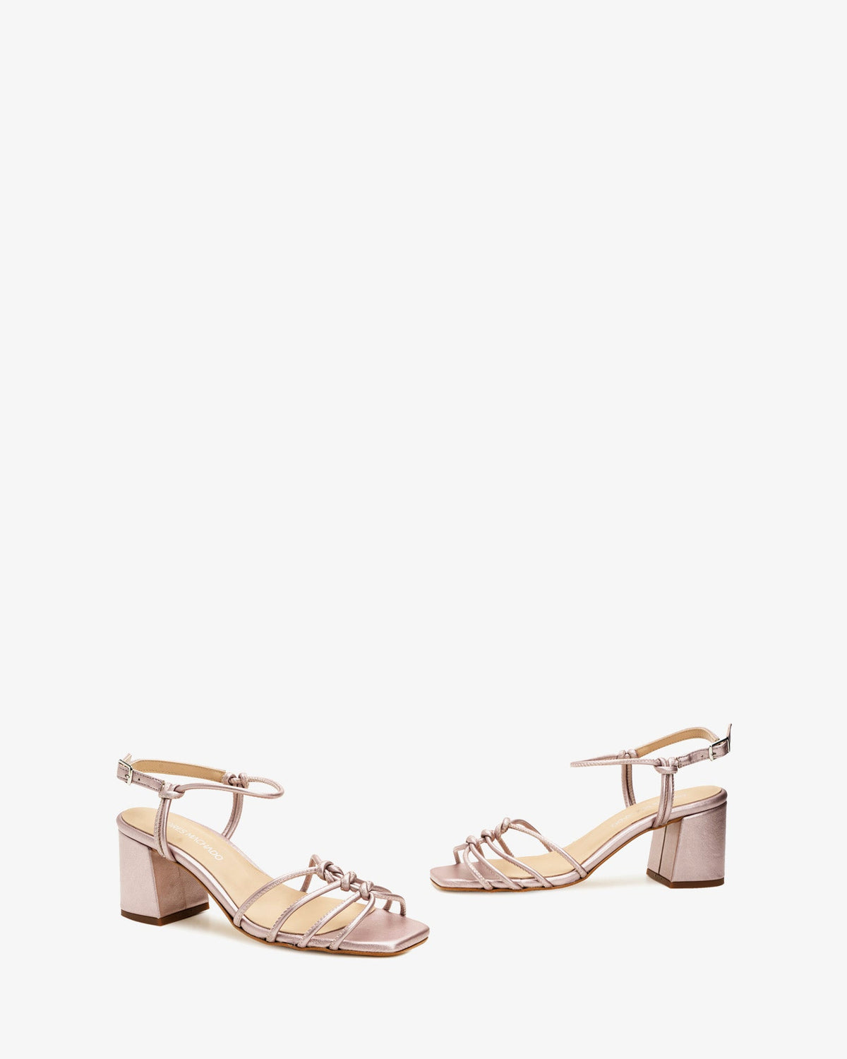 Sandalias nudos piel rosa metalizado