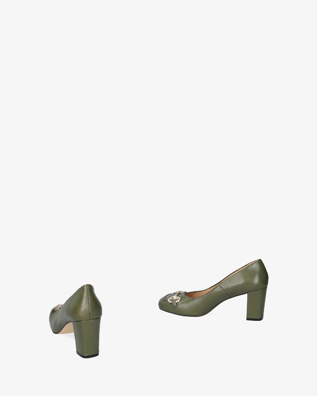 Zapato tacón en piel kaki de estilo vintage
