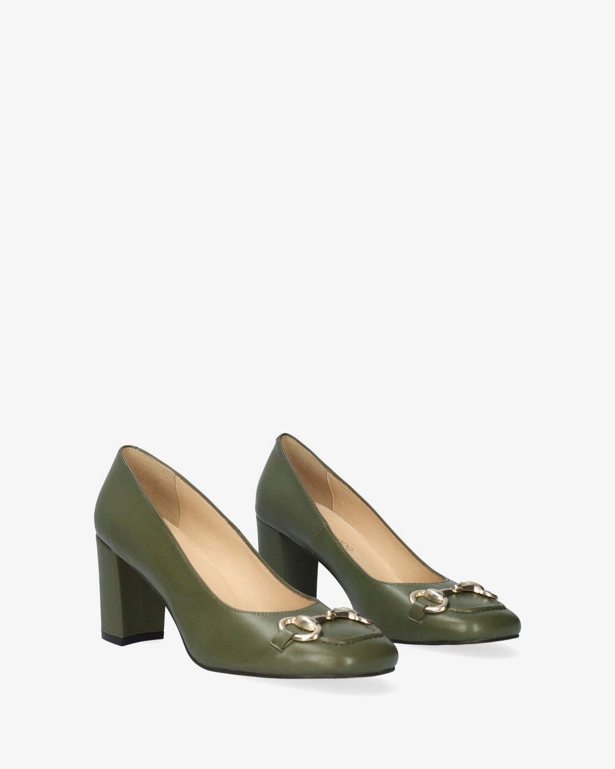 Zapato tacón en piel kaki de estilo vintage