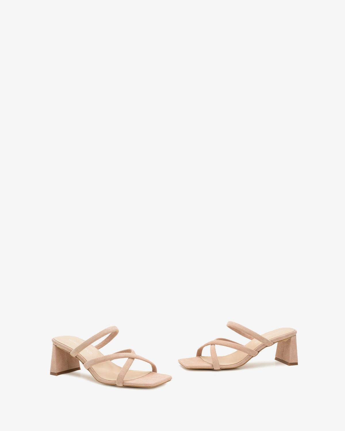 Mule de tacón en ante beige punta cuadrada