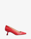Zapato de tacón en piel de color rojo