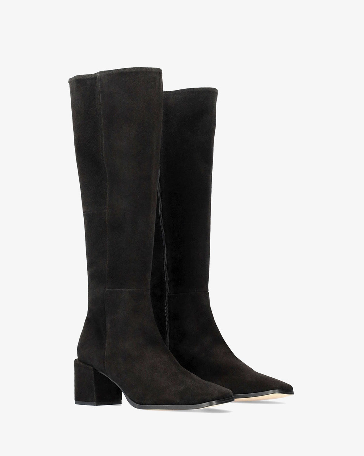 Bota alta en piel de color negro