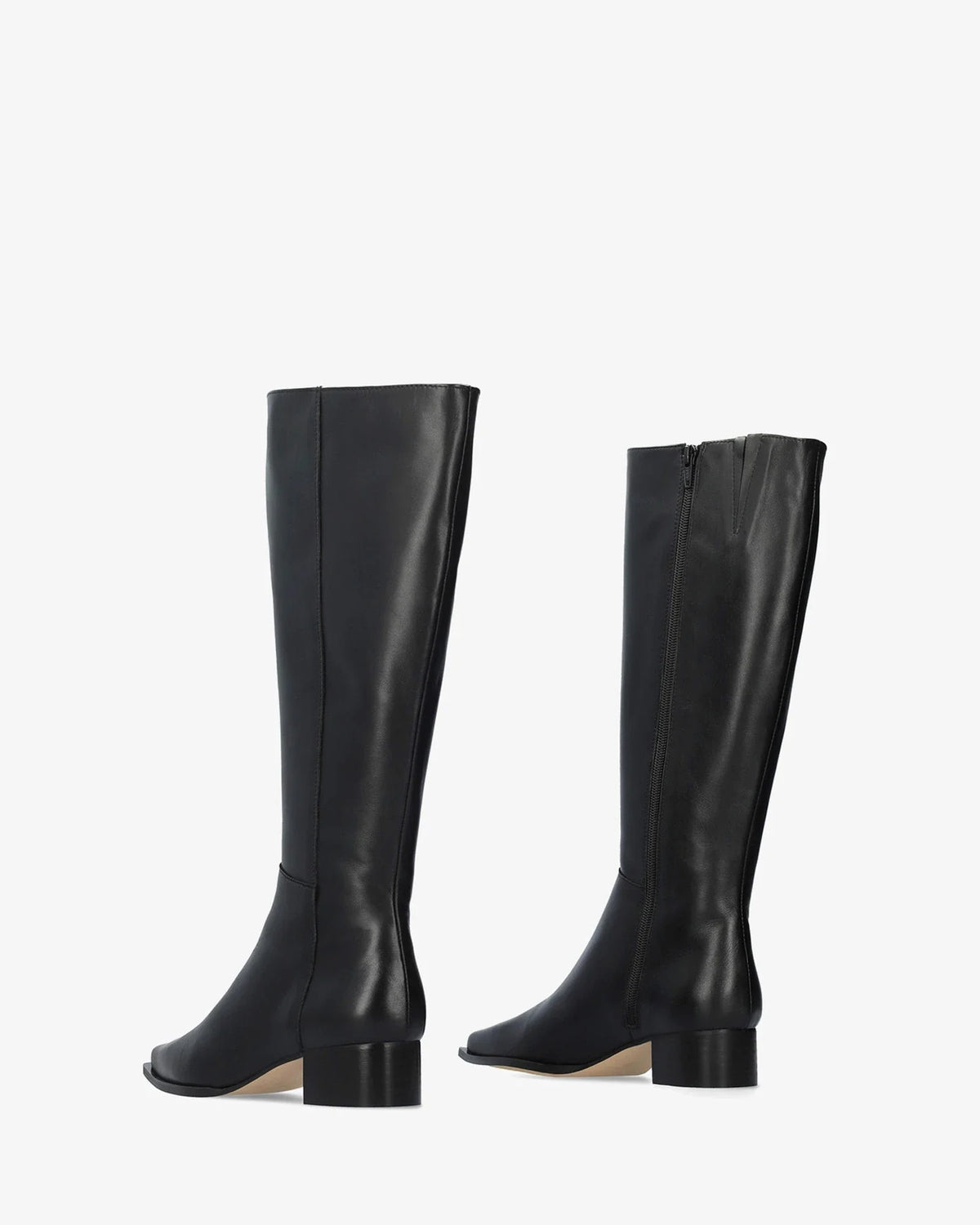 Bota alta de piel negro