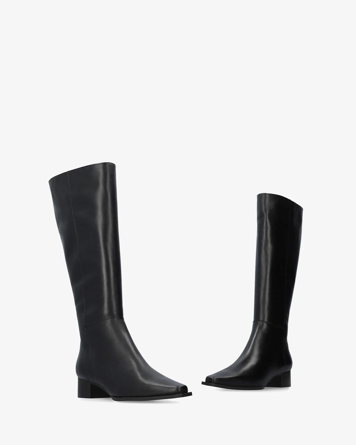 Bota alta de piel negro
