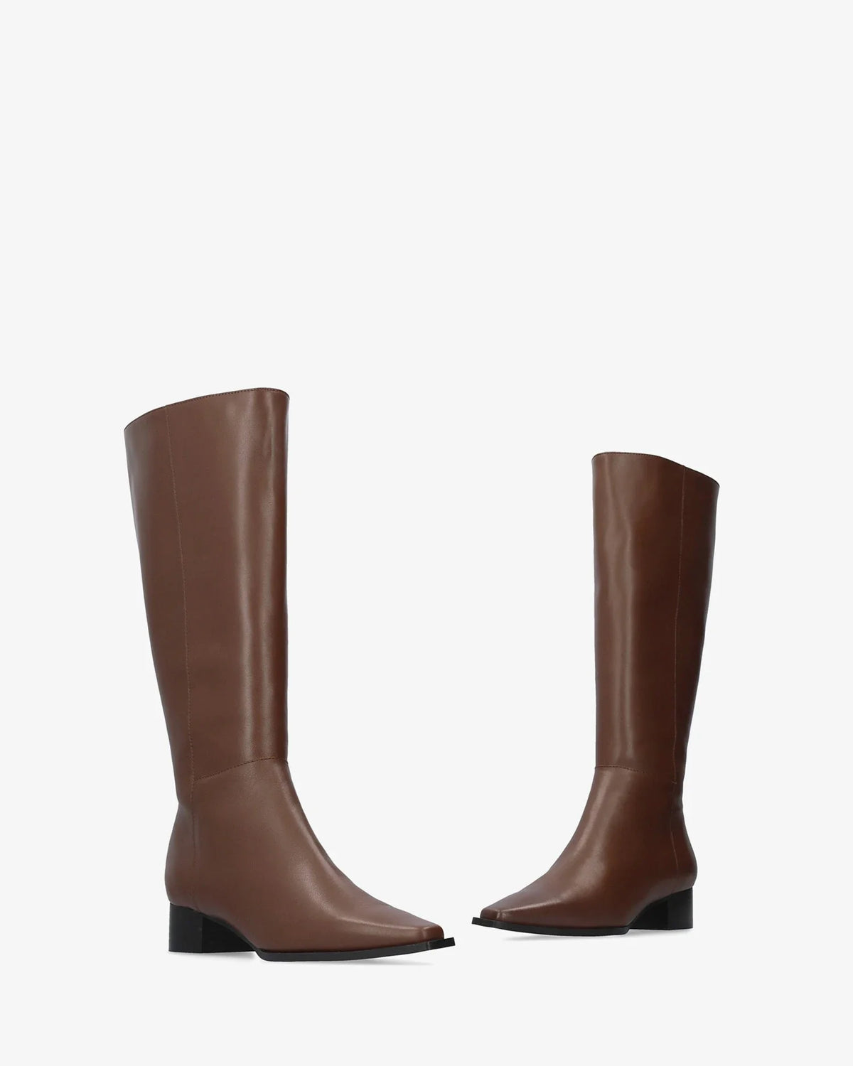 Bota alta de piel marrón