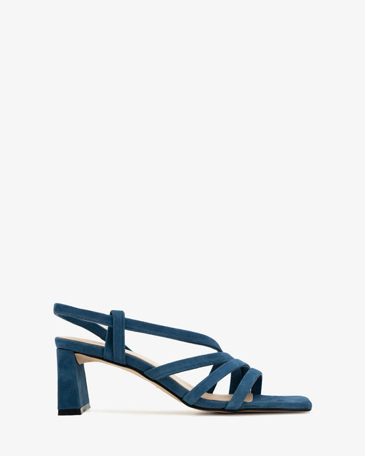 Sandalias tiras en ante color azul punta cuadrada