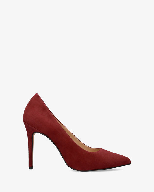 Wine suede heeled shoe
