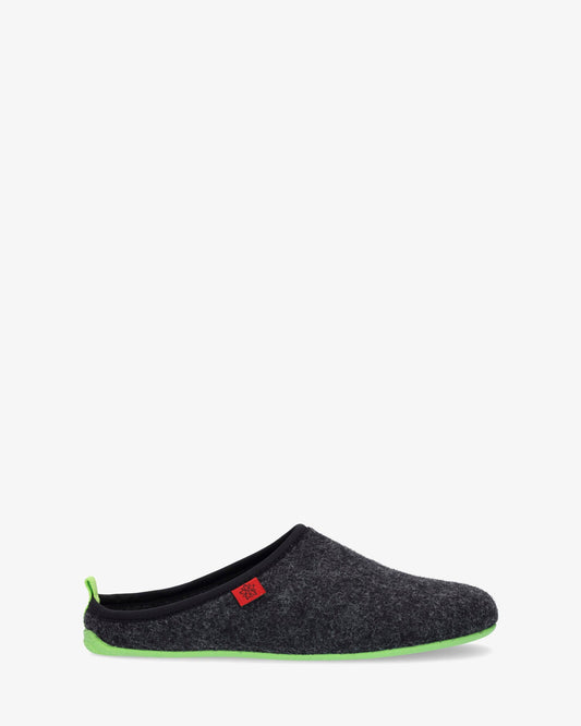 Unisex slippers in black felt fabric