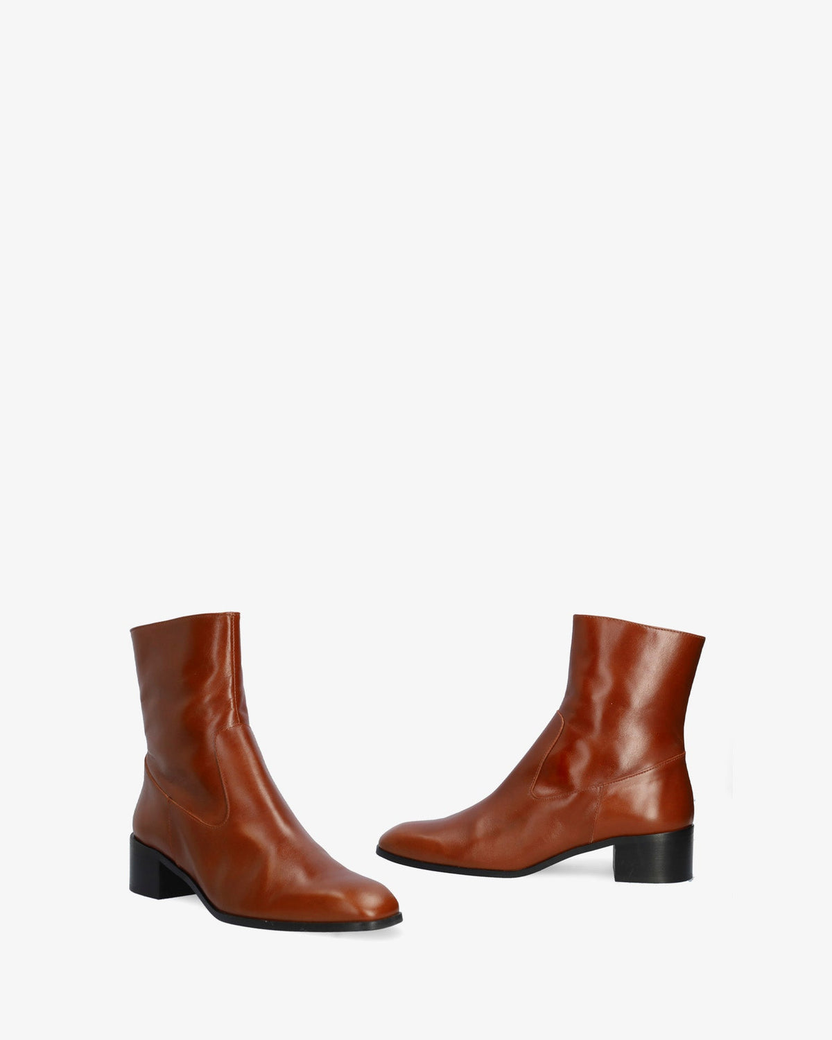 Heeled booties in brown leather