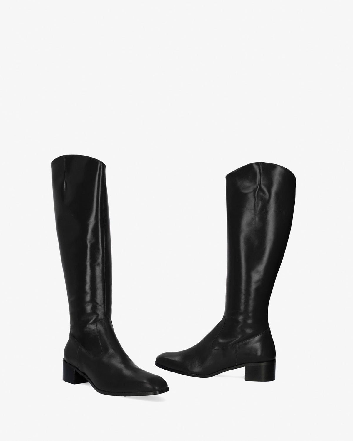 Bota alta tacón en piel negro