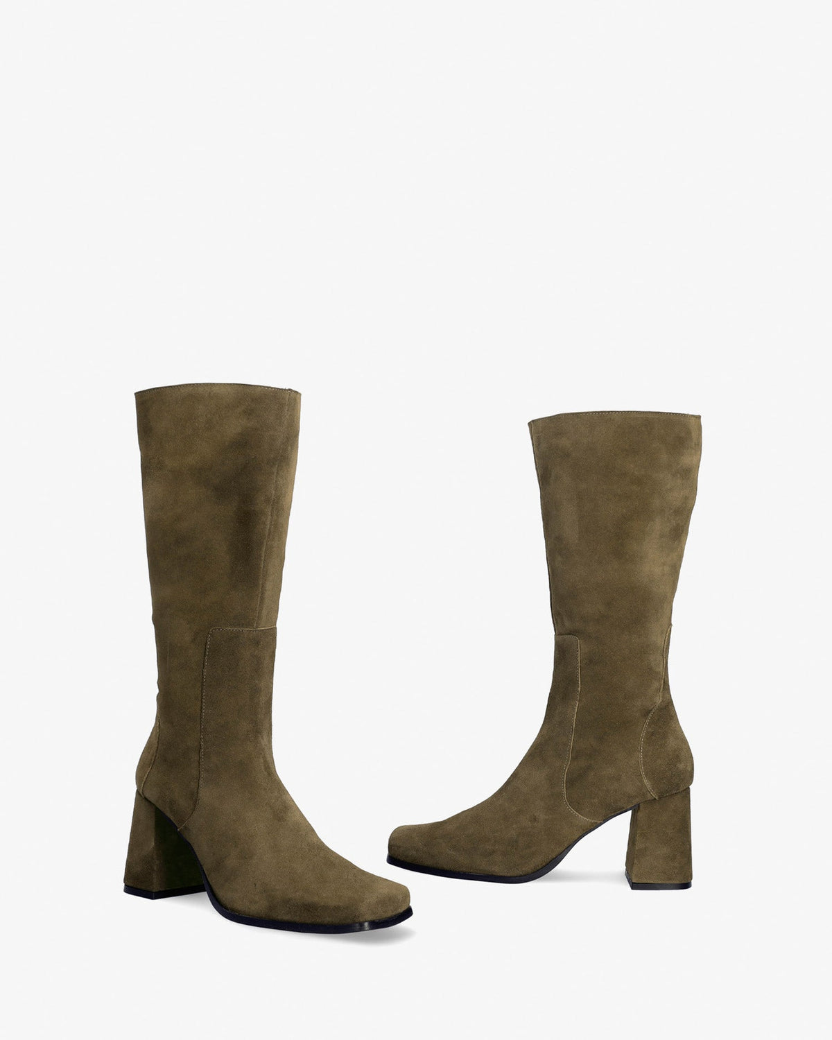 Bota alta en serraje de color kaki