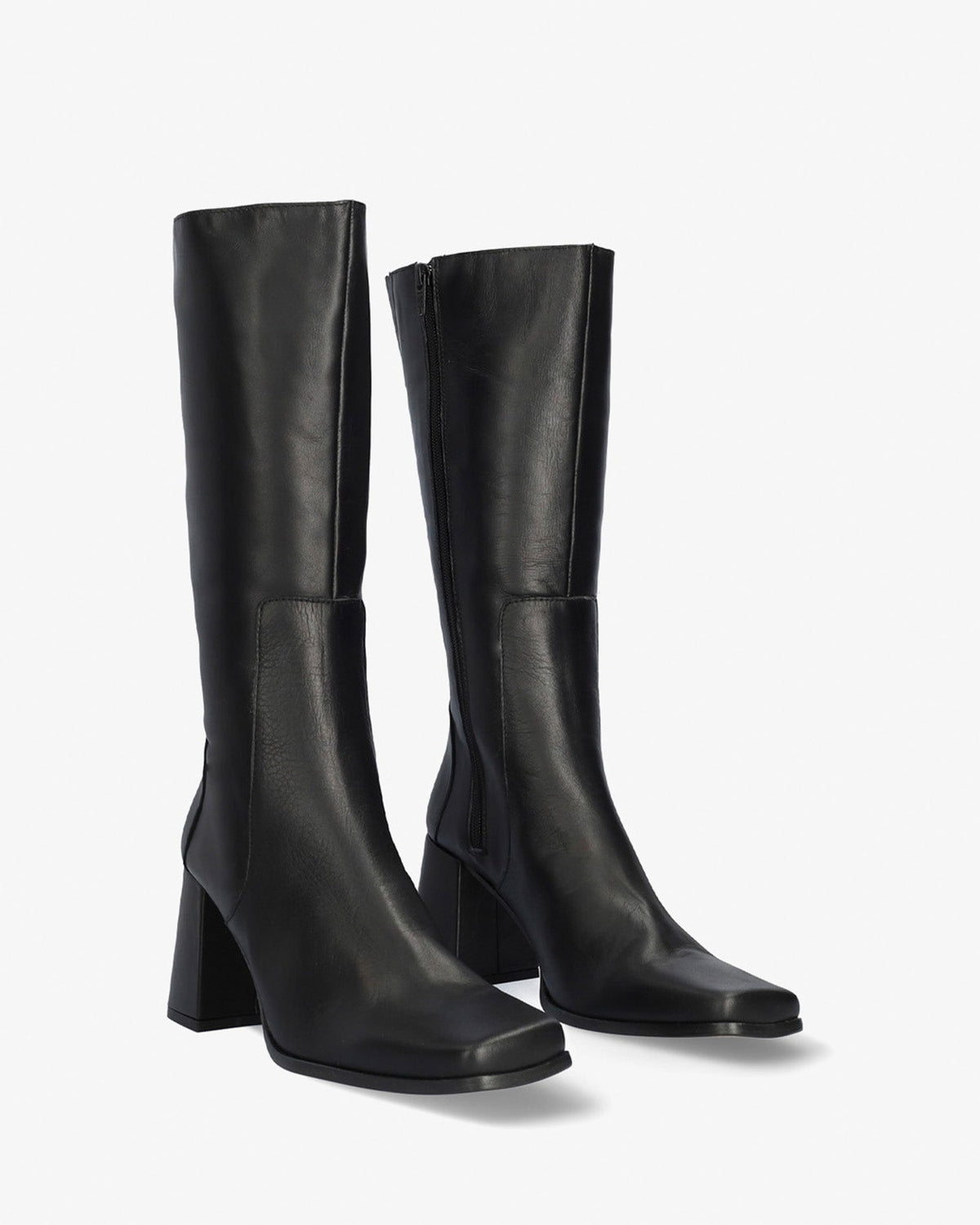 High boots in black leather