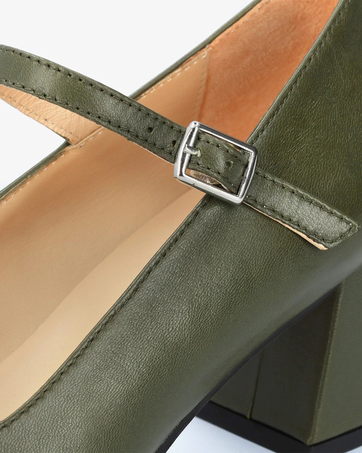 Salón Mary Jane con tacón de piel kaki