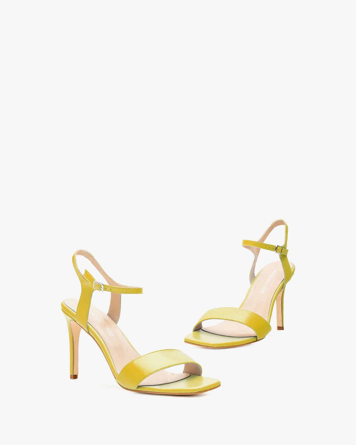 Sandalias de piel amarillo