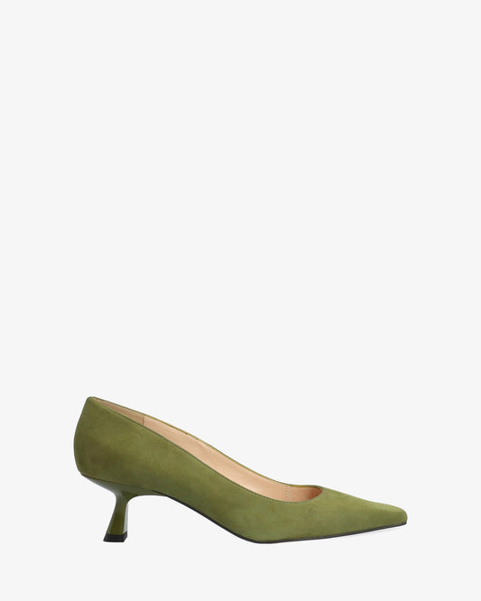 Heeled shoes in kaki suede