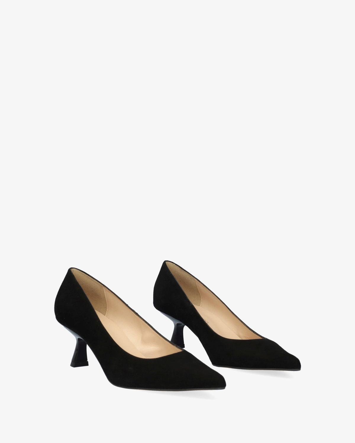 Zapato de tacón en ante negro