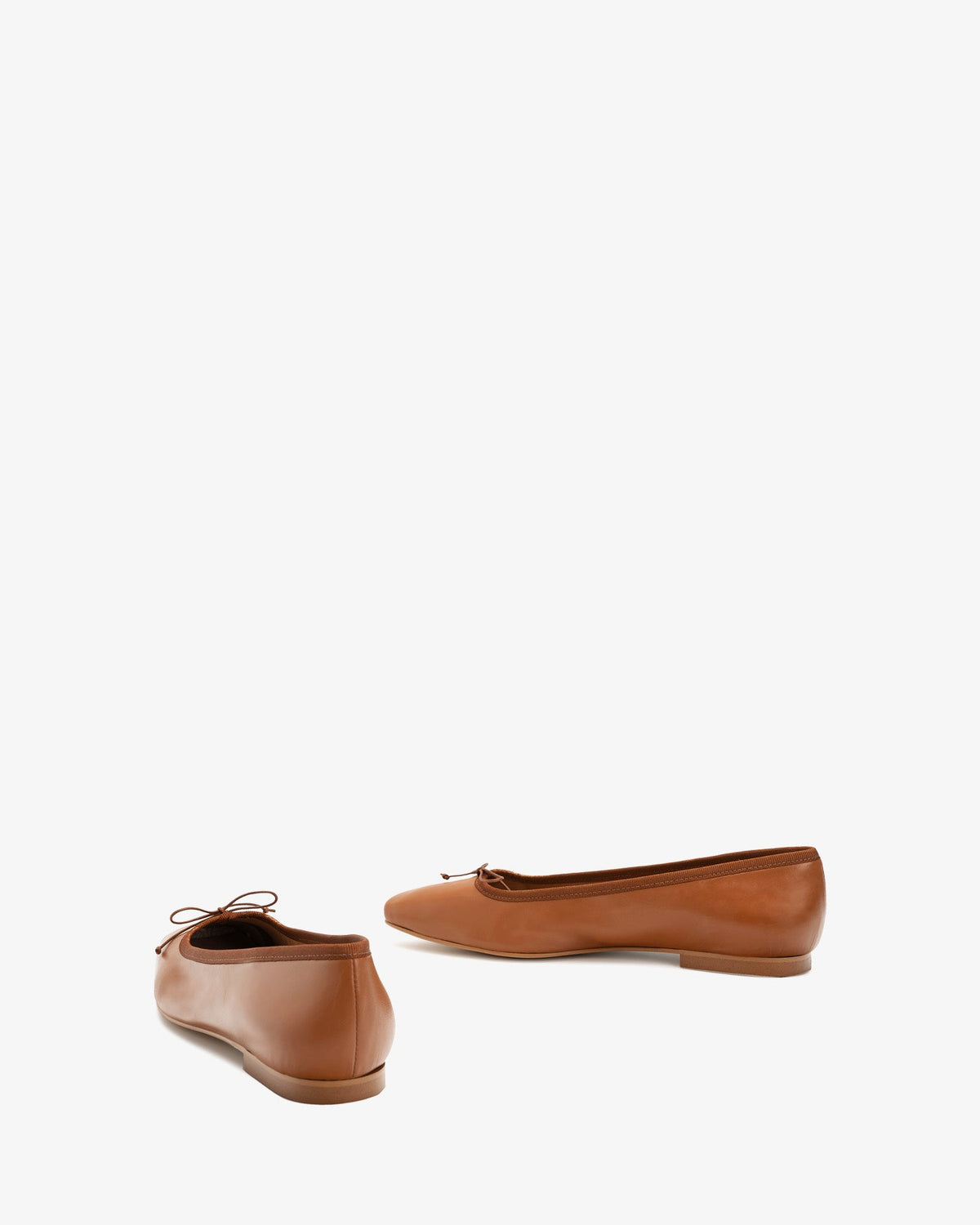 Flat ballerina flats in leather-colored leather