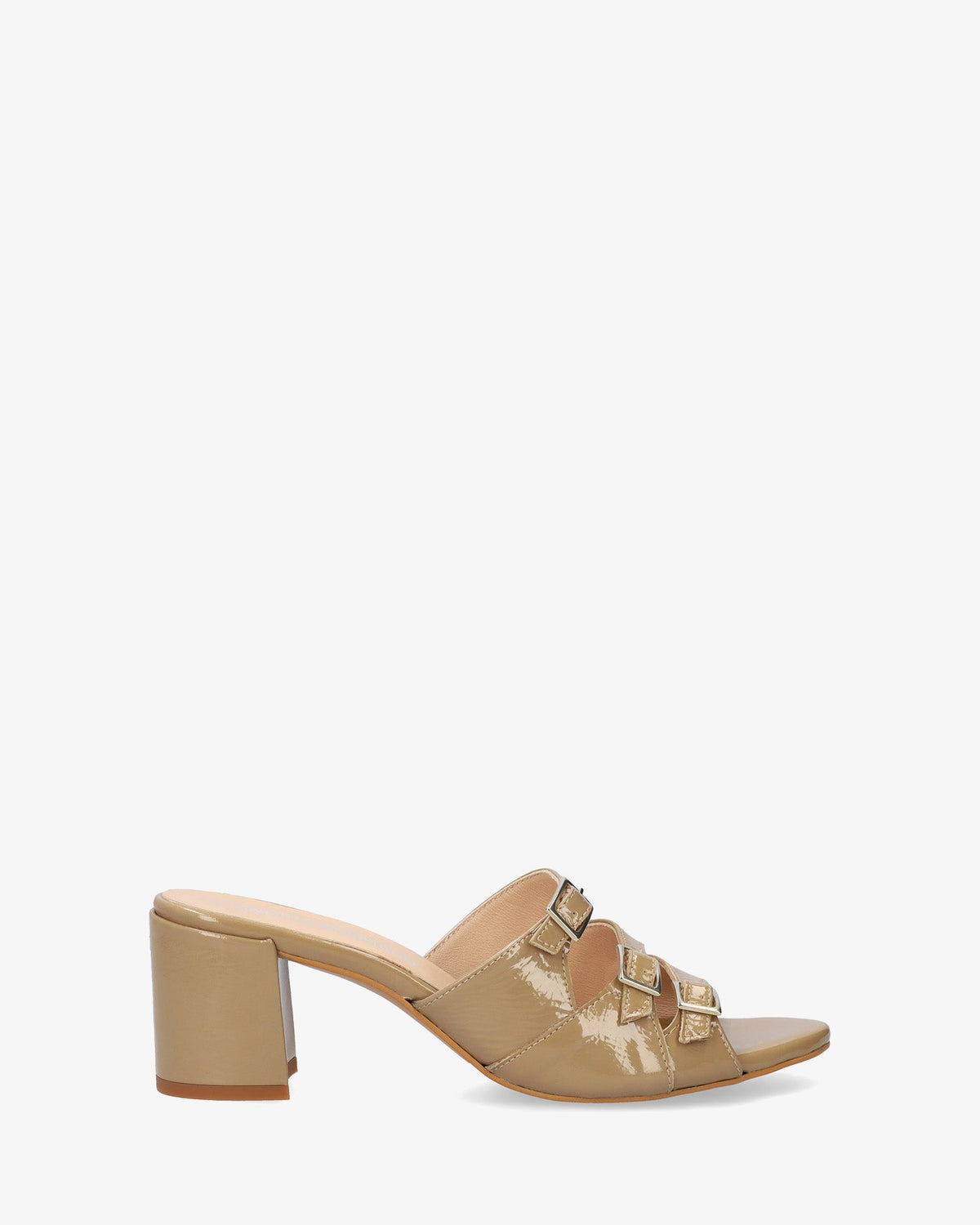 Patent leather beige sandal with heel