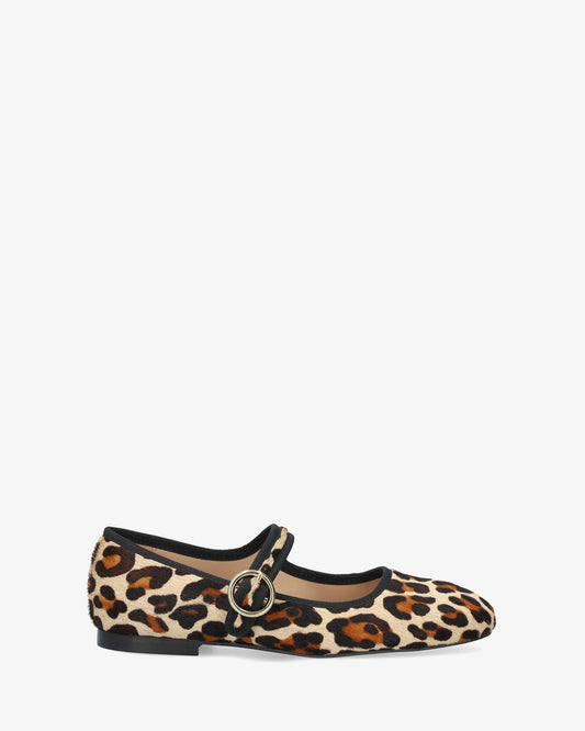 Bailarina plana en piel estampado leopardo