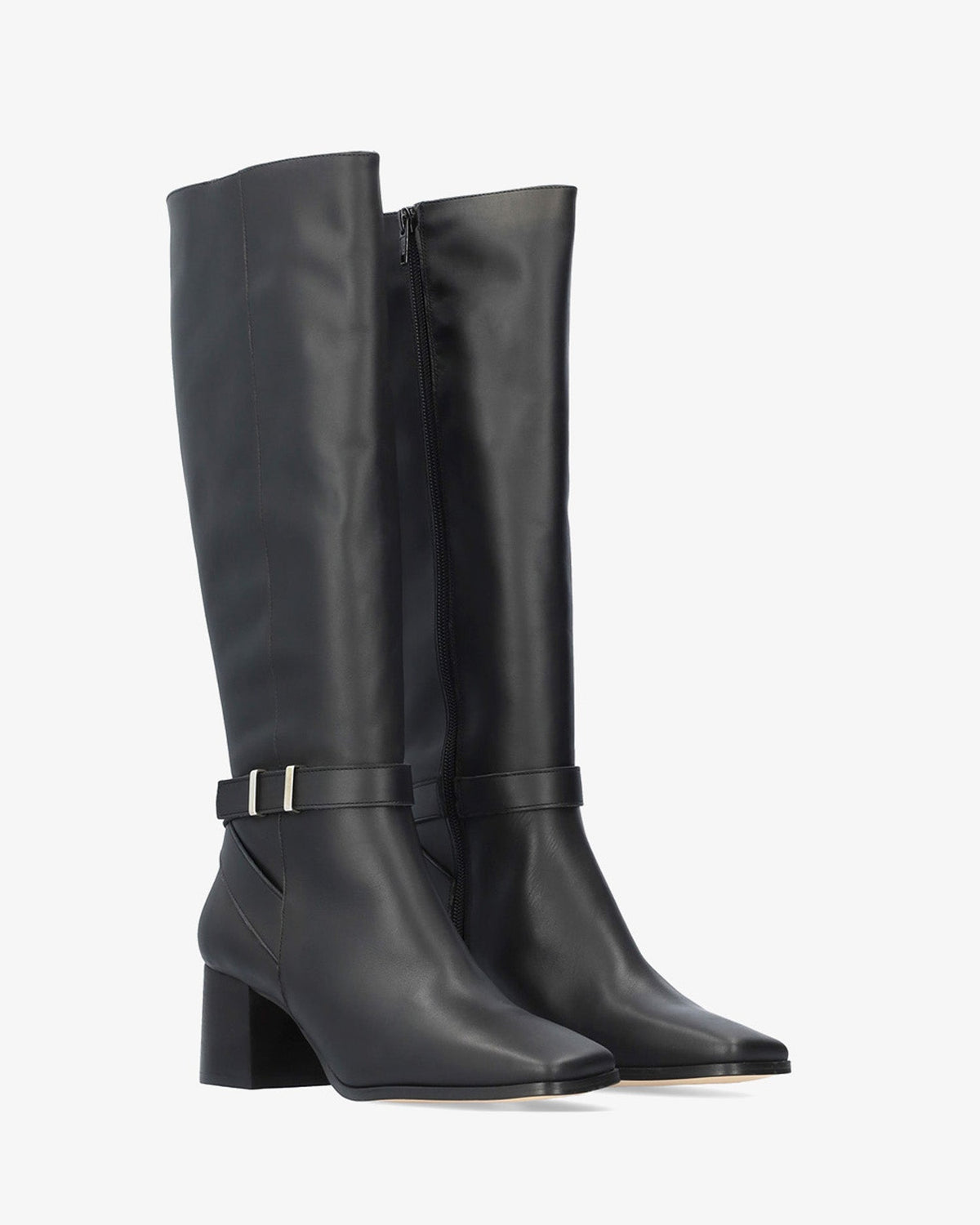 High boot in black leather