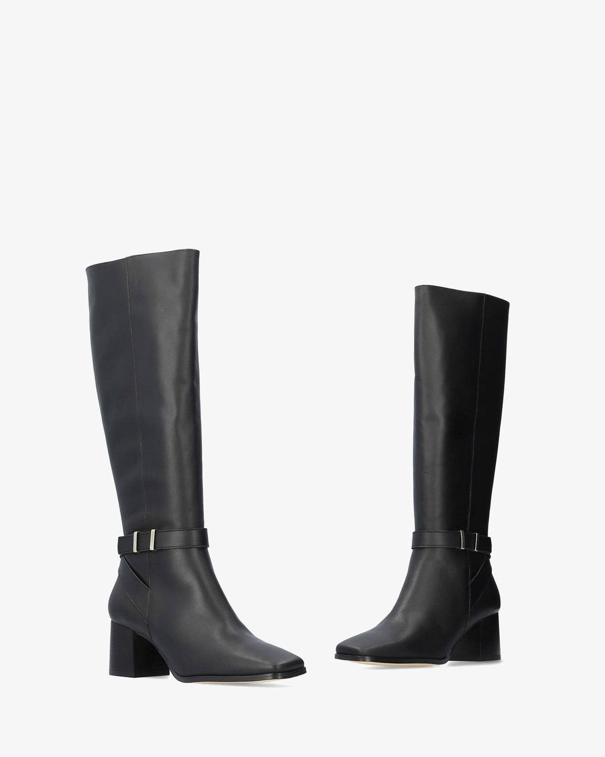 High boot in black leather
