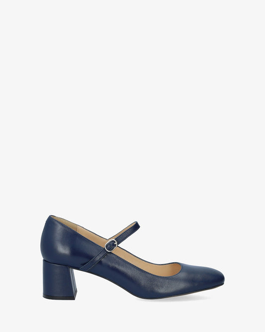 Navy-colored leather heeled shoe