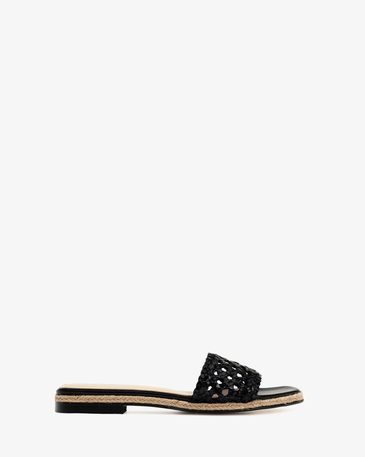 Flat sandal in braided black leather