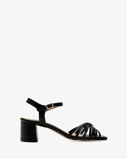 Sandalias tiras en piel de negro