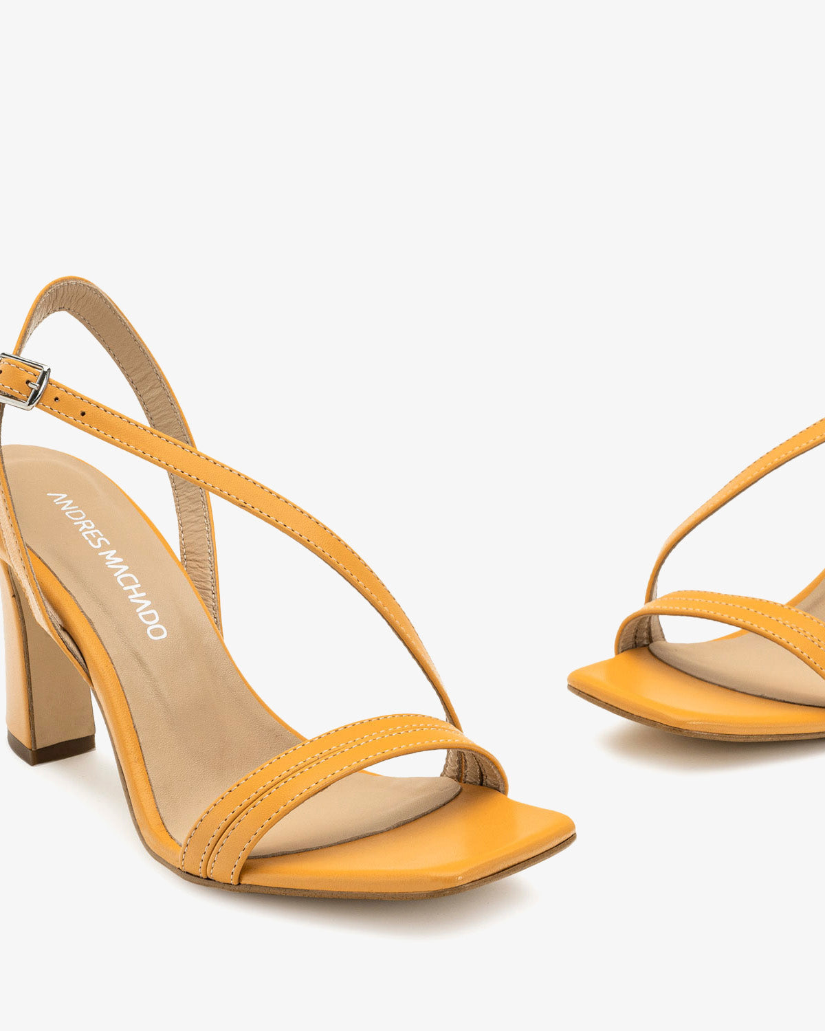 Sandalia tacón piel naranja
