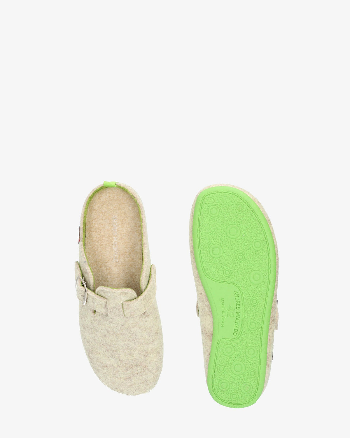 Unisex buckle slippers with white felt fabric
