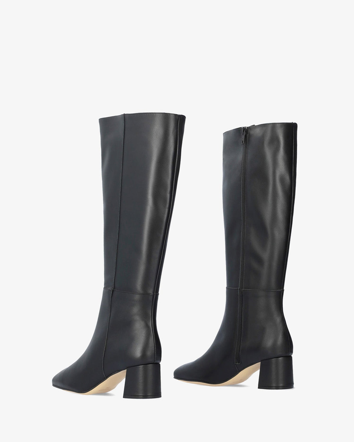 Bota alta en piel negro