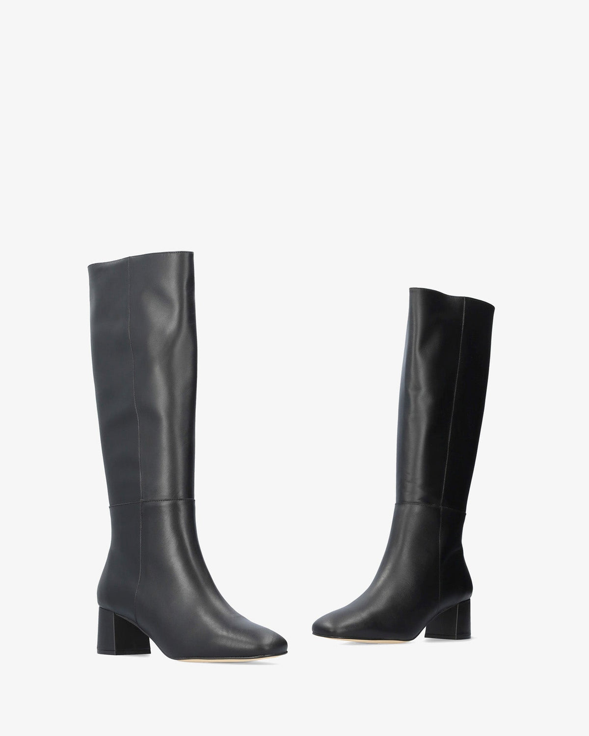 Bota alta en piel negro